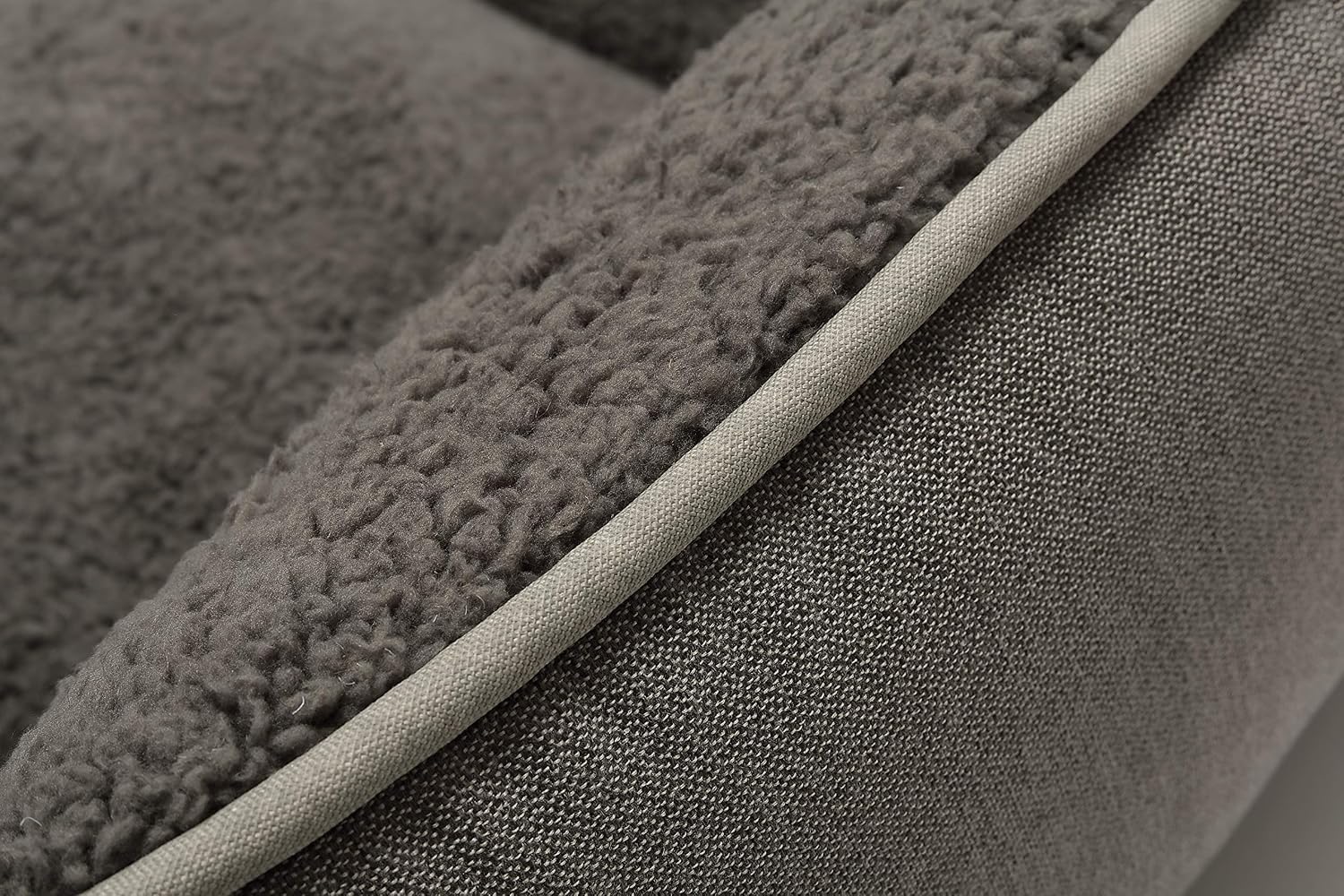Cozy Rectangular Dog Bed for All Breeds - Washable, Anti-Slip Design in Stylish Grey